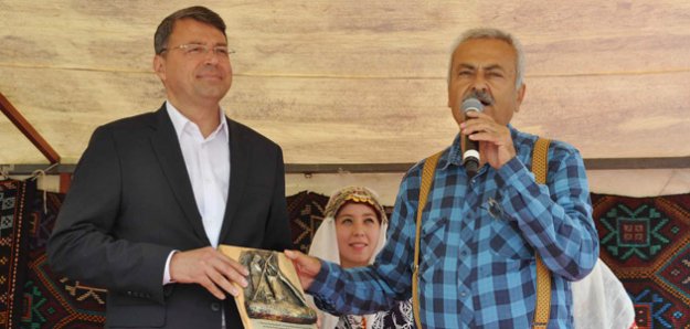 Başkan Turgut, Çakşır Balı ve Yörük Festivaline katıldı