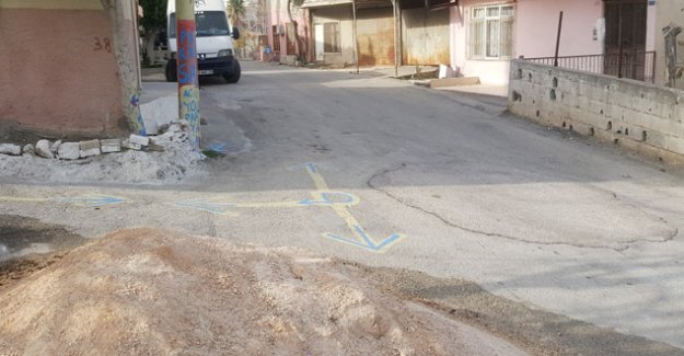 Bu vatandaş yolu kapama hakkını nereden buluyor?