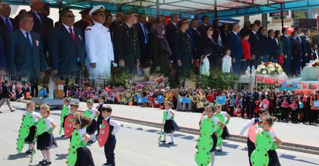 23 Nisan Silifke'de Coşkuyla Kutlandı