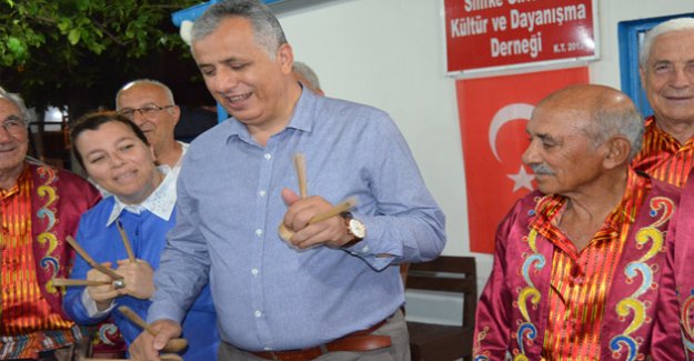 Kaymakam Cinbir ve eşi Festivalde kaşık oyunu oynadı