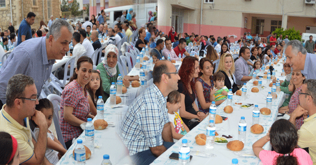 KAYMAKAM CİNBİR EĞİTİMCİLERLE İFTARDA BULUŞTU