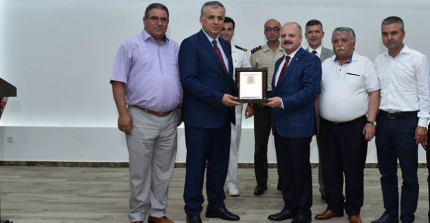 Vali Özdemir Çakacak Silifkelilerle de Vedalaştı