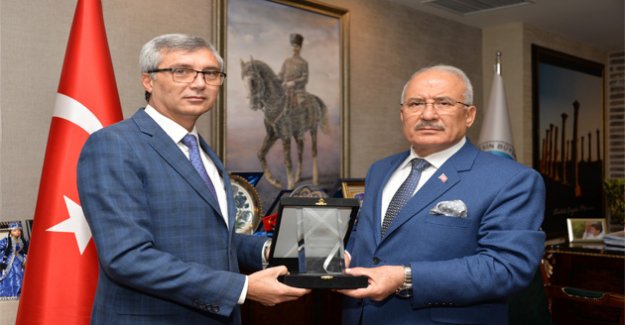 BAŞKAN KOCAMAZ’A BAŞARI ÖDÜLÜ