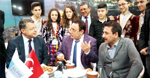Ünlü sanatçılar Silifke yoğurduna hayran kaldı