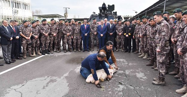 Özel Harekât Polisleri dualarla Afrin’e uğurlandı