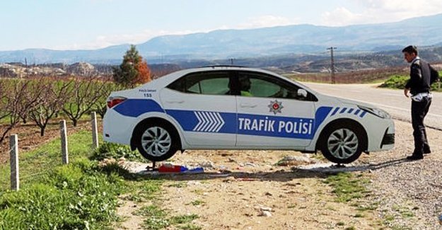 Trafik Aracı maketlerine zarar verdiler