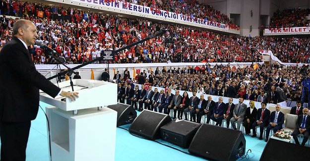 Mersin'de Cumhurbaşkanı'na koreografi sürprizi