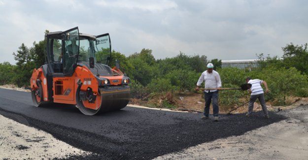 Erdemli Belediyesi Asfaltlanmayan Yer Bırakmıyor