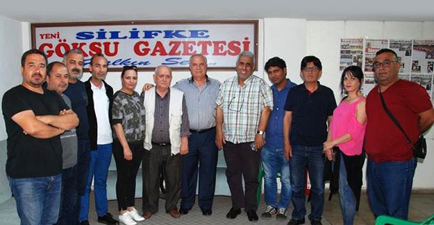 Gazetecilere neden üvey evlat muamelesi yapılıyor?