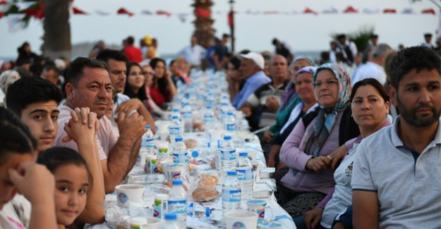 Gönül Sofraları Aydıncık’ta Kuruldu