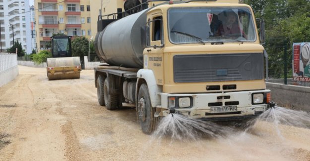 ARPAÇBAHŞİŞ MAHALLESİSAHİL YOLLARI SICAK ASFALTA HAZIRLANIYOR