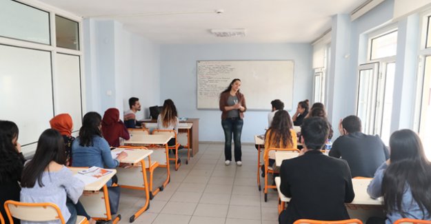 Büyükşehir’den Üniversite Adaylarına Ücretsiz Kurs