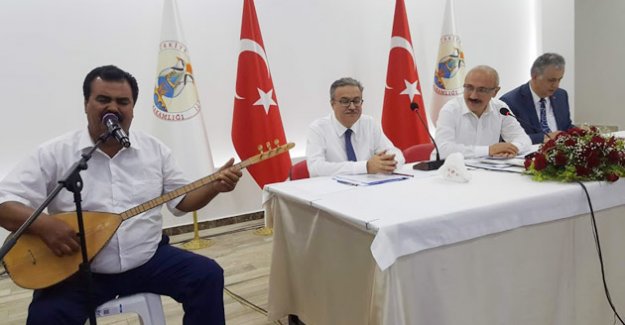 Kalkınma Bakanı Lütfi Elvan Silifke’de türkülerle karşılandı