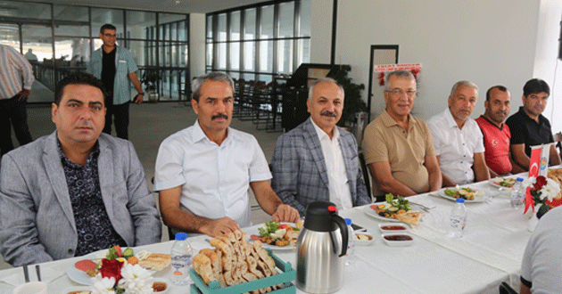 Başkan Tarhan Mezitli Sanayi Esnafı ile Kahvaltıda Buluştu