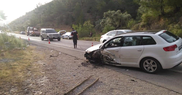 Silifke'de trafik kazası: 10  yaralı