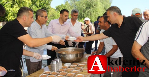 Belediye, Atayurt Mahallesinde aşure dağıttı