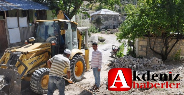 Kavak Mahallesinde parke çalışmaları sürüyor