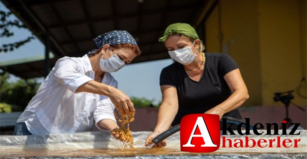 ATALIK SARI BUĞDAY KADINLARIN EMEĞİYLE ALTINA DÖNÜŞÜYOR