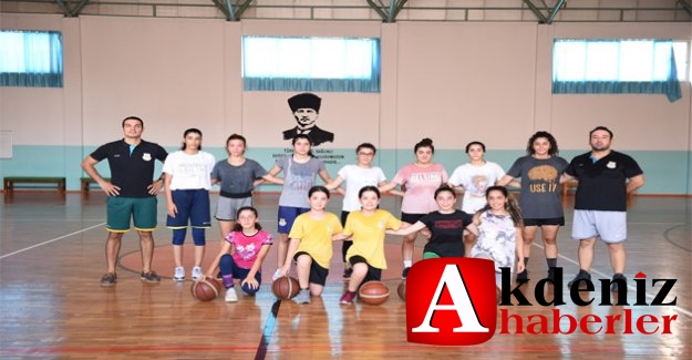 Tarsus Belediyesi Spor Kulübü, çocuklara spor sevgisi kazandırmak için çalışmalarına başladı.