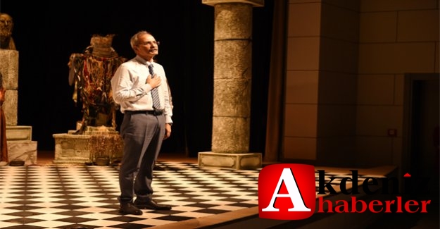 Başkan Bozdoğan, Tiyatronun Prestijli Ödülüne Layık Görüldü