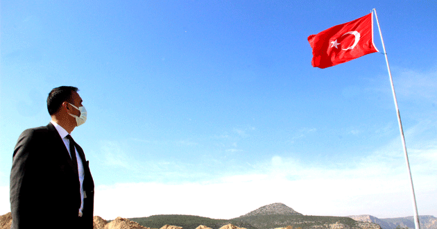 Silifke’ye 40 metrelik Türk Bayrağı