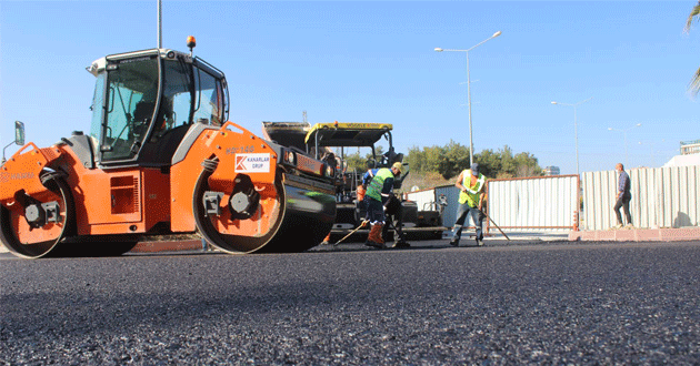 YOL YAPIM EKİPLERİ, 6 İLÇEDE ÇALIŞMA YÜRÜTÜYOR