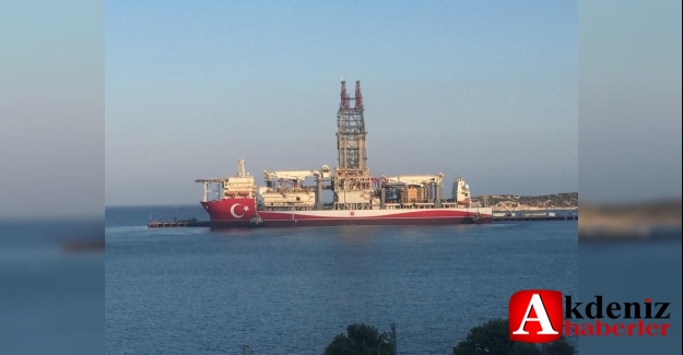  4'üncü sondaj gemisi 'Abdülhamid Han'a Türk bayrağı işlendi