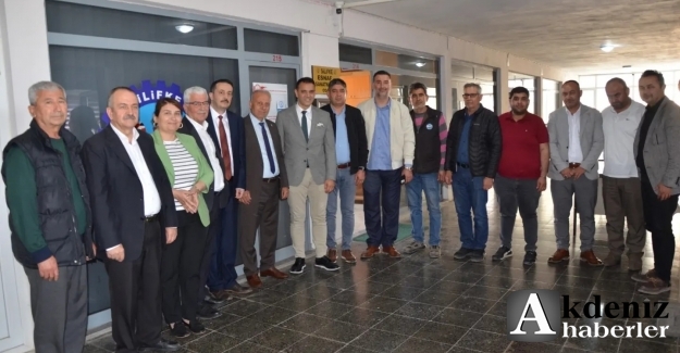 MHP’li adaylar vatandaşlarla buluştu