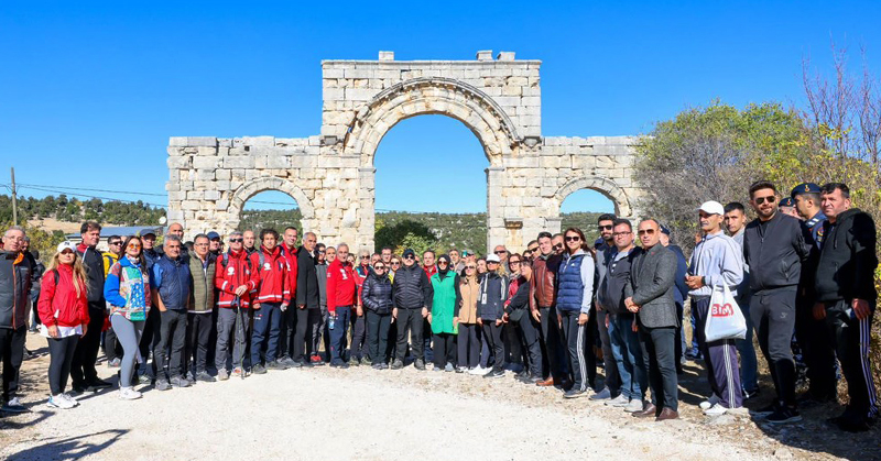 Vali Pehlivan, öğretmenlerle doğa gezdi