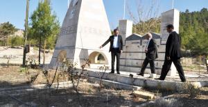 Başkan Turgut, Şehitlik Anıtı’nı inceledi