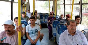 OTOBÜS DURAKLARI YENİLENİYOR