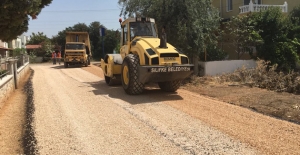 Silifke Belediyesi Asfaltlama Çalışmalarını Sürdürüyor