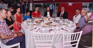 Vali Su ve Eşinden Şehit yakınları ve Gazilere iftar yemeği