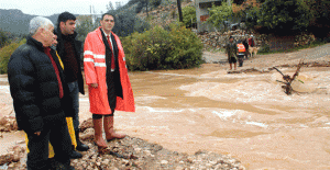 Başkan Altunok, yağmurdan zarar görenlere geçmiş olsun ziyareti