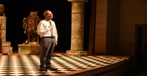 Başkan Bozdoğan, Tiyatronun Prestijli Ödülüne Layık Görüldü