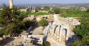 Kazıda Ortaya Çıkan Roma Yolu Ve Mezarlar Merak Uyandırıyor