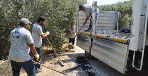 GÜLNAR BELEDİYESİ ROTMİKS SERME VE SIKIŞTIRMA ÇALIŞMALARINA DEVAM EDİYOR