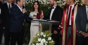 Belediye Başkanı Altunok, Oğlunun Nikahını Kıydı