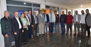 MHP’li adaylar vatandaşlarla buluştu